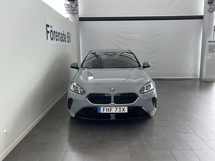 Bild 2 av BMW 120 4,95 ränta M Sport Design Nav Drive/Park-assist Rattv