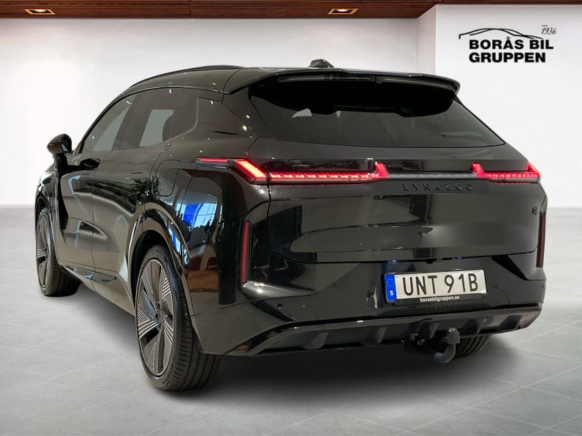 Bild 2 av Lynk & Co 08 PHEV More