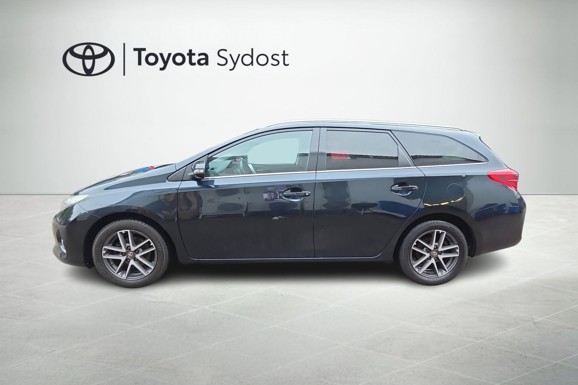 Toyota Auris 2015, bild 3/10