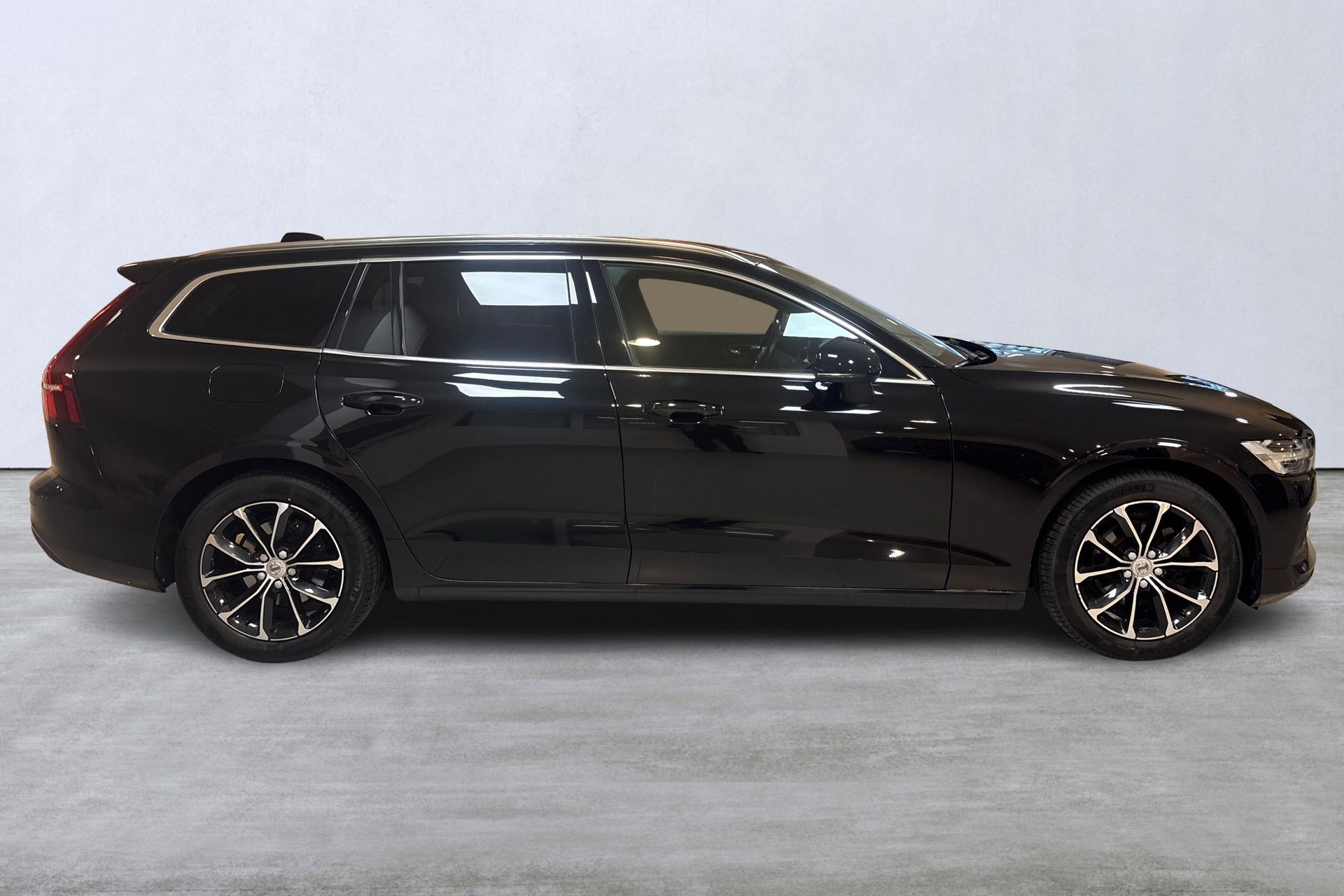 Volvo V60 D4 Momentum Advanced Edition 2019, bild 3/10