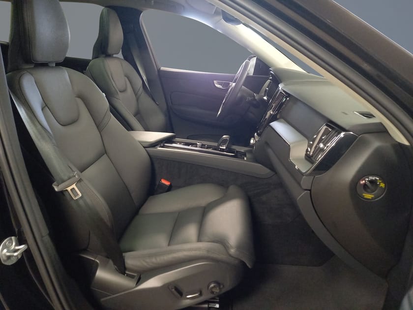 Bild 4 av Volvo XC60 T6 AWD Plus Dark Edition//Dragkrok//
