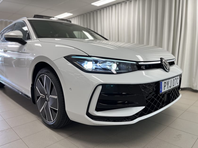 Bild 2 av Volkswagen Passat Variant eHybrid 272 DSG6 R-LINE