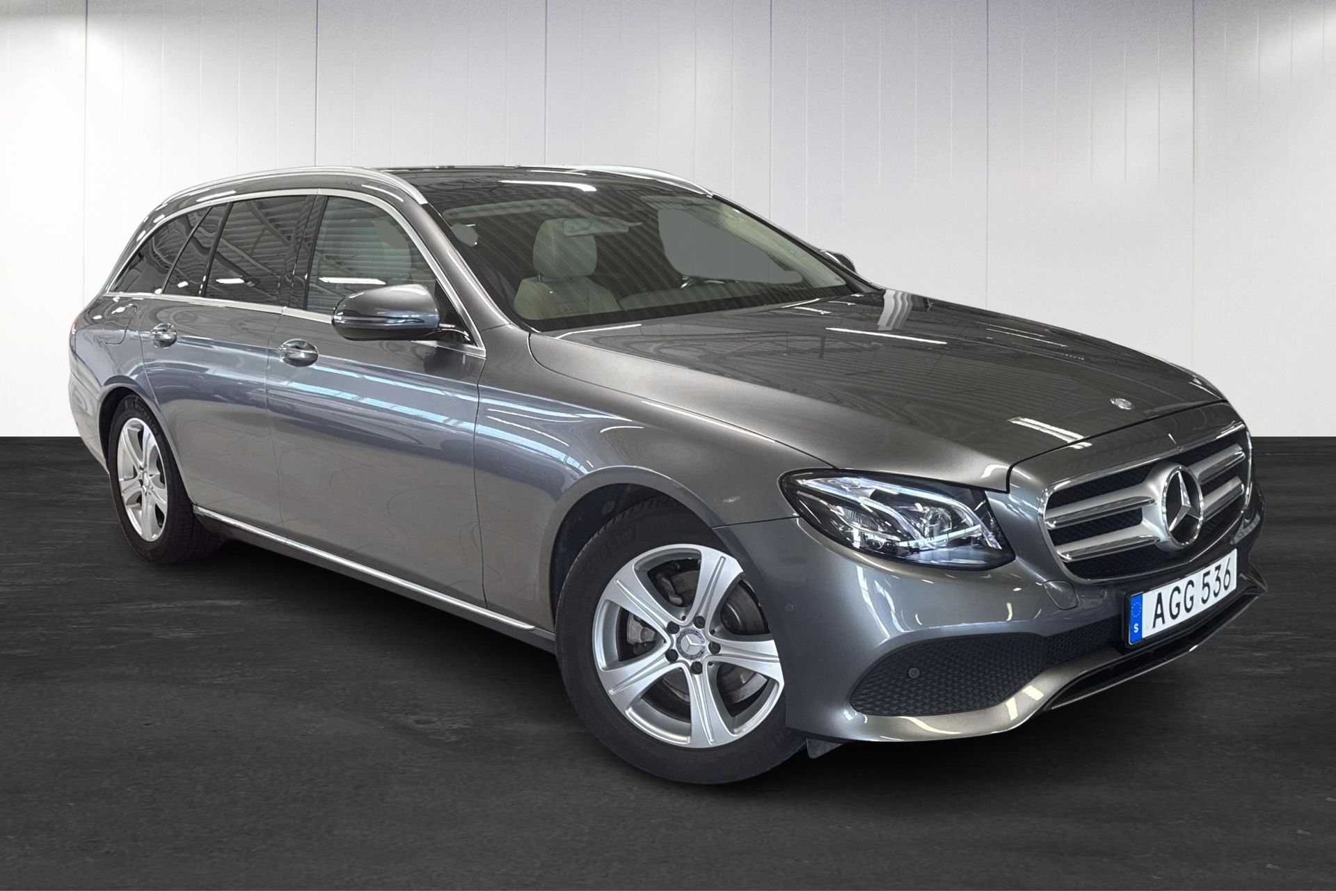 Mercedes-Benz E 220D 2017, bild 2/10