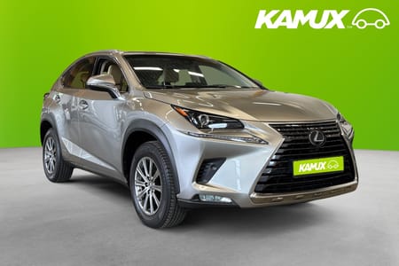 Lexus NX 300h AWD 2.5 E-CVT 197hk GRILL PÅ KÖPET Drag Skinn B kamera Business