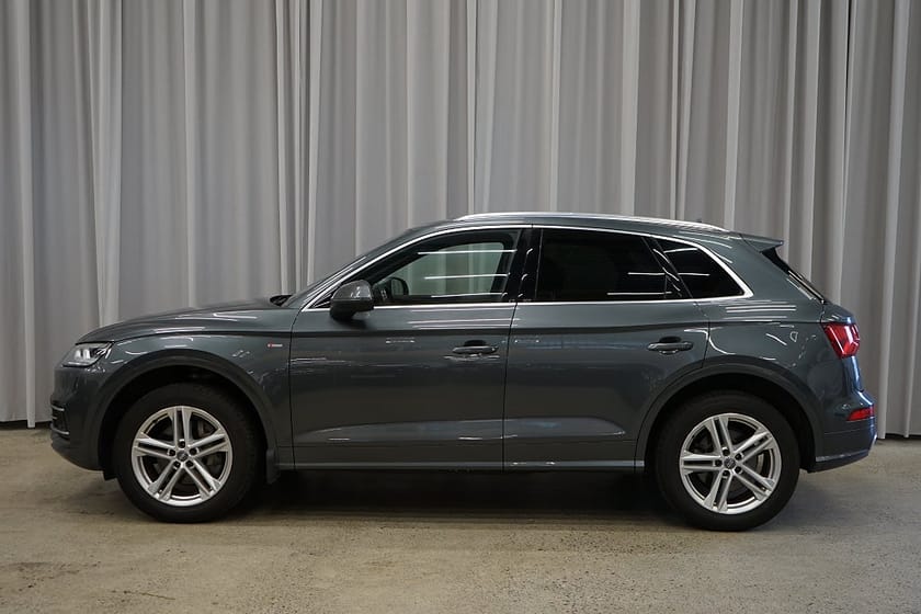 Bild 1 av Audi Q5 2.0 TDI quattro S Line Evolution Drag Värmare Carplay