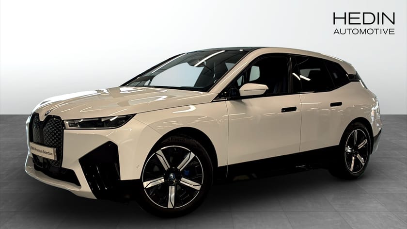 Bild 1 av BMW iX xDrive40 Sport Line Panorama Driving Assist Pro H/K 360°