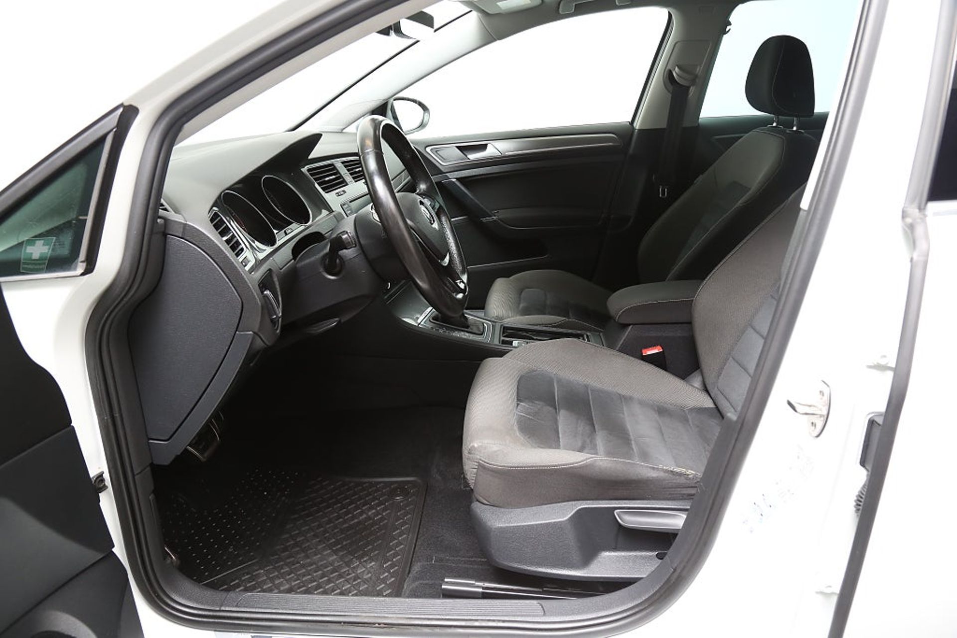 Volkswagen Golf 2017, photo 7/10