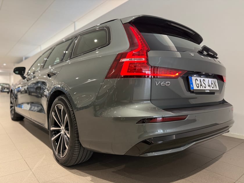 Bild 5 av Volvo V60 T6 Plus Dark Nordic Edition / Dragkrok / Elektrisk stol / Backkamera / Minnesstol / Navigation /