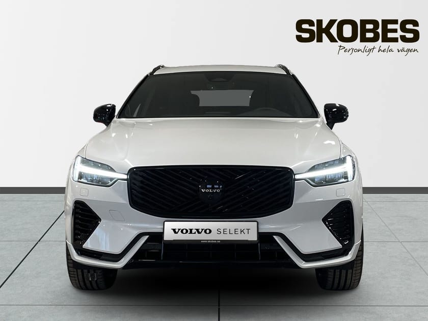 Bild 2 av Volvo XC60 T6 Plus Black Nordic Edition *Inkommande
