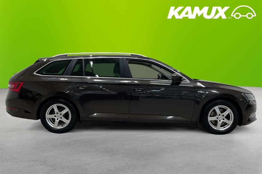 Bild 2 av Škoda Superb Kombi 2.0 TDI 4x4 L&K Canton Skinn Drag
