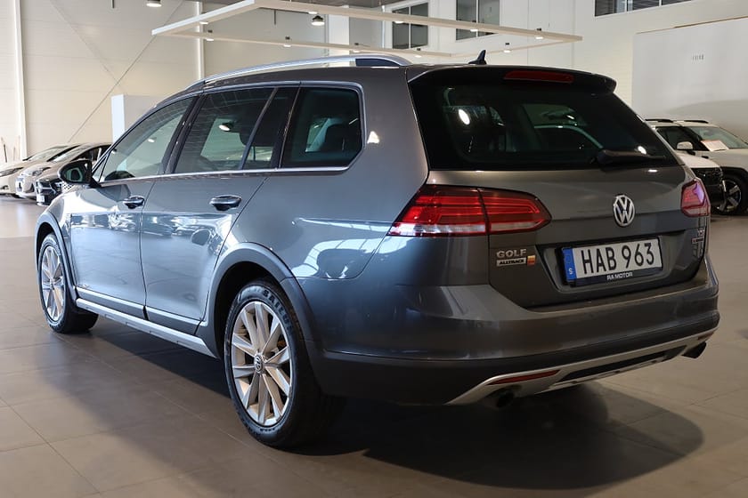 Bild 3 av Volkswagen Golf Alltrack 1.8 TSI BMT 4Motion Drag Värmare Kamera Massage CarPlay