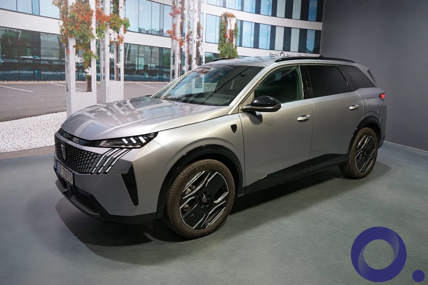 Bilde 2 av Peugeot E-5008 Dual Motor