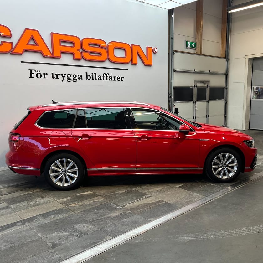 Bild 3 av Volkswagen Passat Sportscombi Sc 2.0 TDI GT Cockpit Carplay Navi Drag B-kamera 200hk