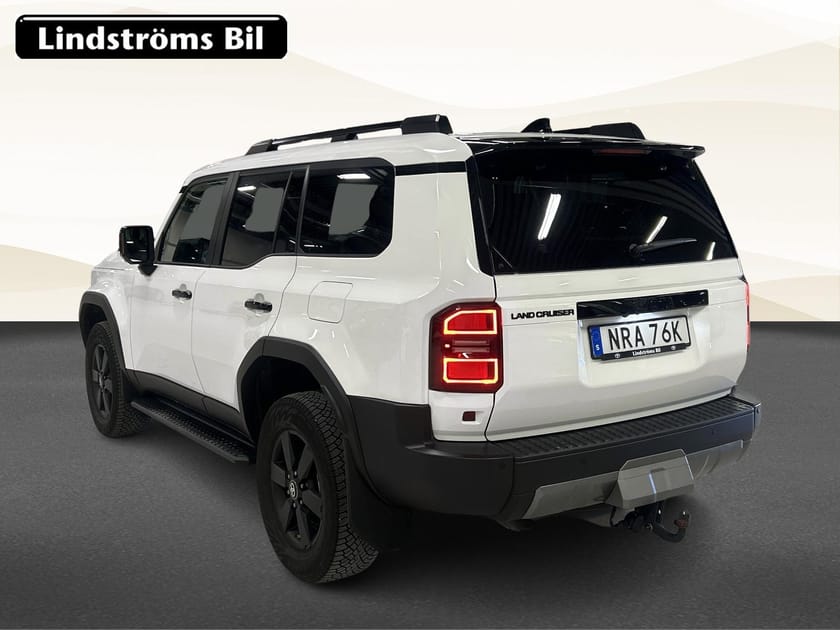 Bild 4 av Toyota Land Cruiser LC 250 2.8 4WD Executive 5-SITS Moms Vhjul