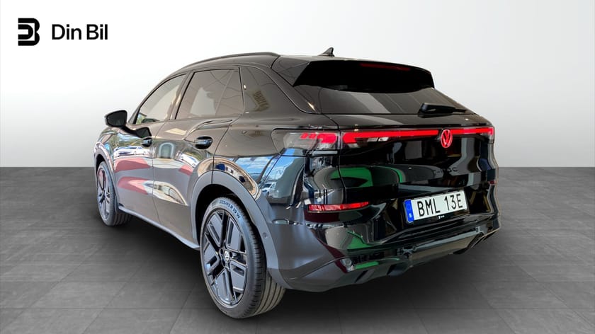 Bild 3 av Volkswagen T-Roc R-LINE  1.5 eTSI 150 HK DSG
