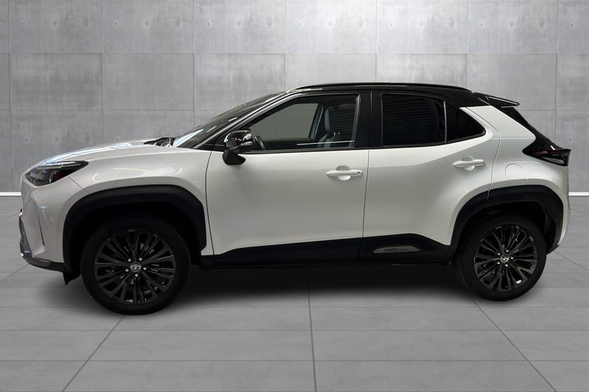 Bilde 2 av Toyota Yaris Cross Hybrid AWD-i Excutive Bitone AWD , Rentekamp 6.25% med 35%EK