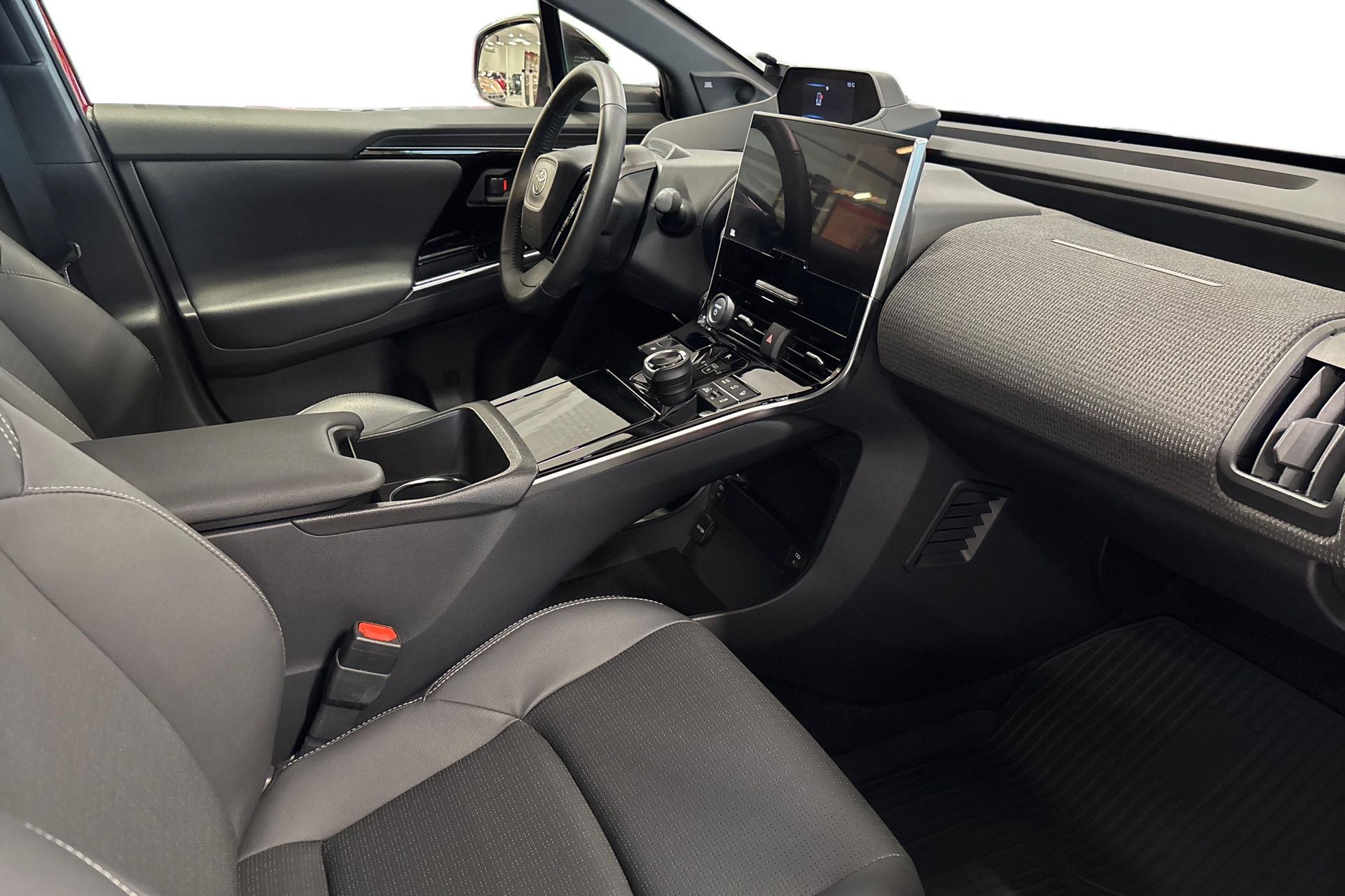 Toyota bZ4X AWD EXECUTIVE 20 ALUFÄLGAR 2023, bild 6/10