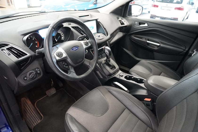 Bild 3 av Ford Kuga 2.0 TDCi AWD Powershift, 180hk, Dragkrok, Fullservad