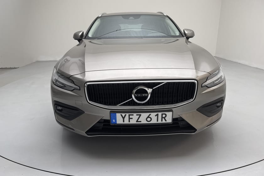 Bild 5 av Volvo V60 D4 AWD 190hk Momentum Pro Edition Drag Värmare