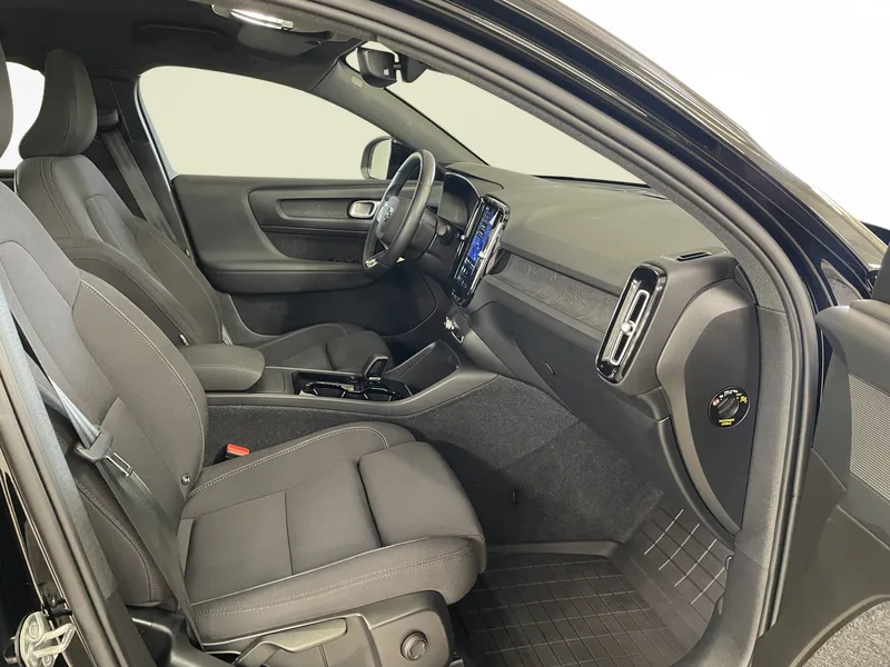 Bild 14 av 18 – Volvo C40 Recharge Core