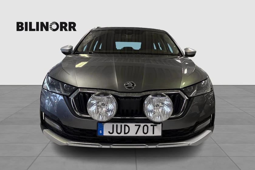 Bild 2 av Škoda Octavia Scout 2.0 TDI 4x4 200hk D-värmare Drag Euro 6