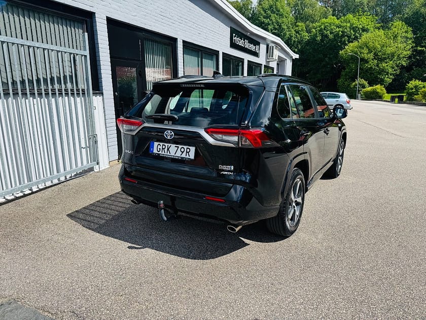 Bild 3 av Toyota RAV4 Laddhybrid 306HK AWD PLUG-IN HYBRID / DRAG / BACKKAMERA