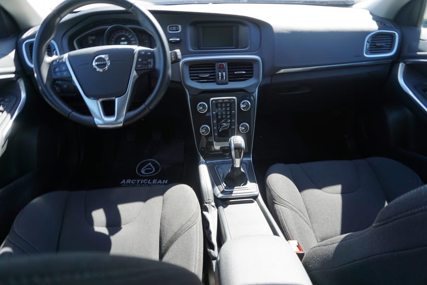 Bild 5 av Volvo V40 SoV-hjul drag motorvärmare