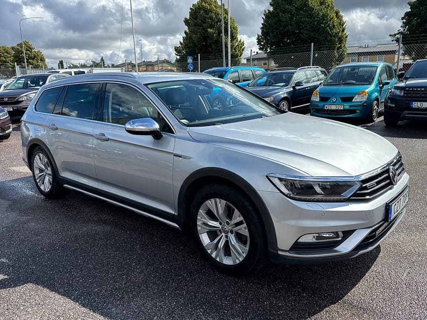 Bild 4 av Volkswagen Passat Alltrack 2.0 TDI 190hk EXECUTIVE DPF SCR 4M Euro 6|COCKPIT|