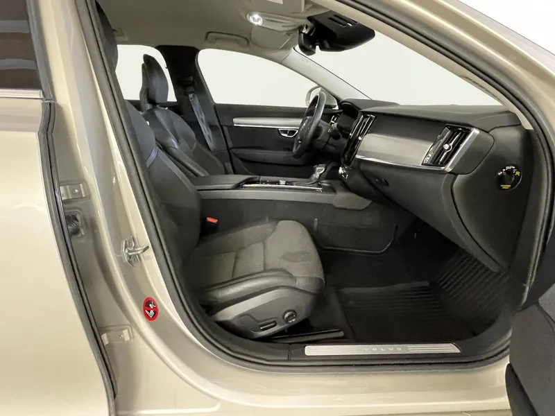 Bild 16 av 16 – Volvo V90 D3 AWD Business Advanced Momentum