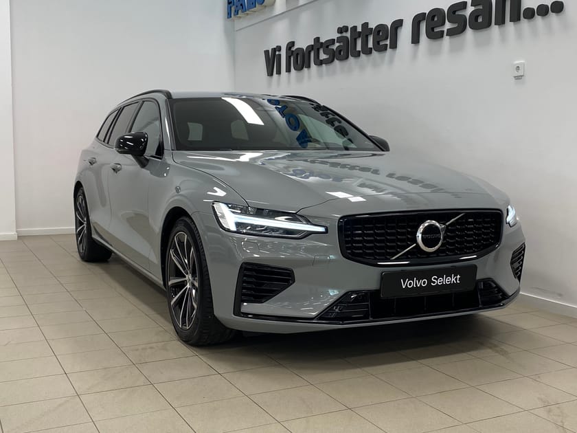Bild 2 av Volvo V60 T6 Plus Dark Edition