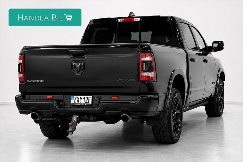 Bild 5 av RAM 1500 Crew Cab 5.7 V8 4x4 Laramie Night Luft Diff Pano H/K Moms Drag