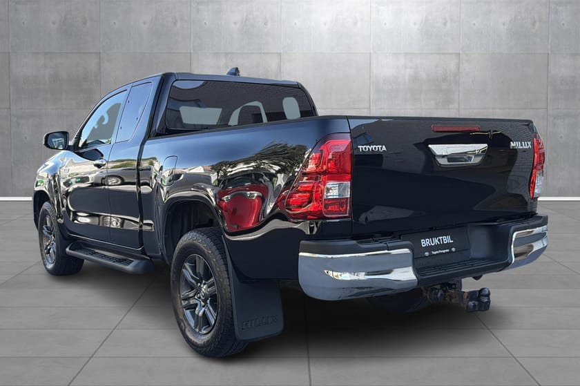 Bilde 3 av Toyota Hilux Extra Cab 2,8 204 hk X-Cab 4WD SR Aut