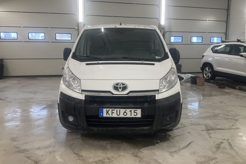 Bild 5 av Toyota ProAce Skåpbil 2.0 D-4D (128hk) Reparationsobjekt