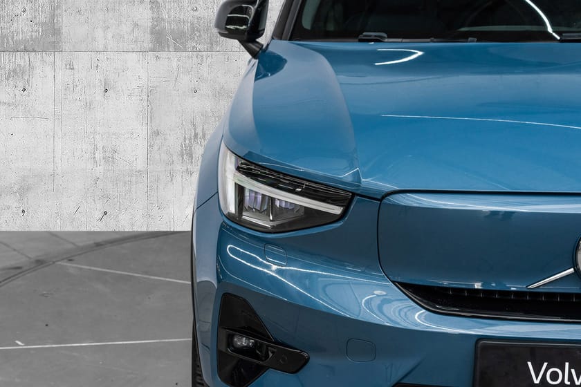 Bilde 4 av Volvo XC40 Recharge Twin Plus AWD - Flott fargekombinasjon!