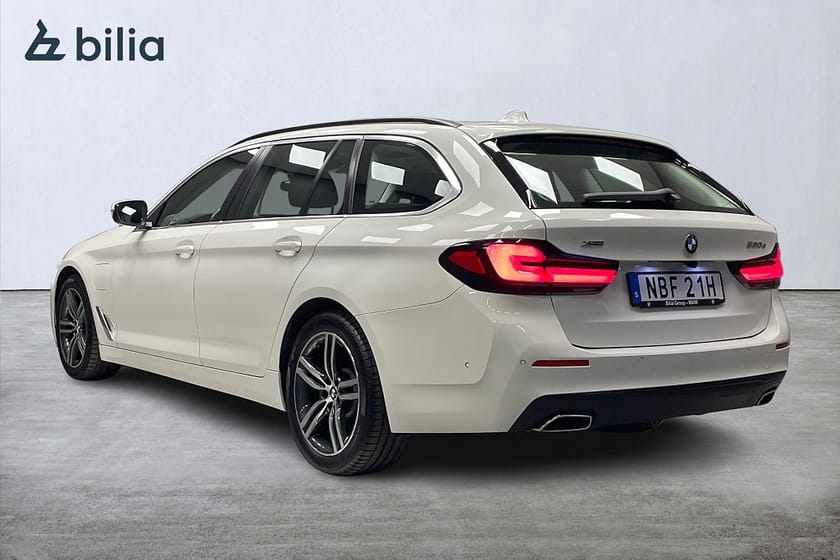 Bild 5 av BMW 530e xDrive Touring / 18" Alu / Drag / Navigation /