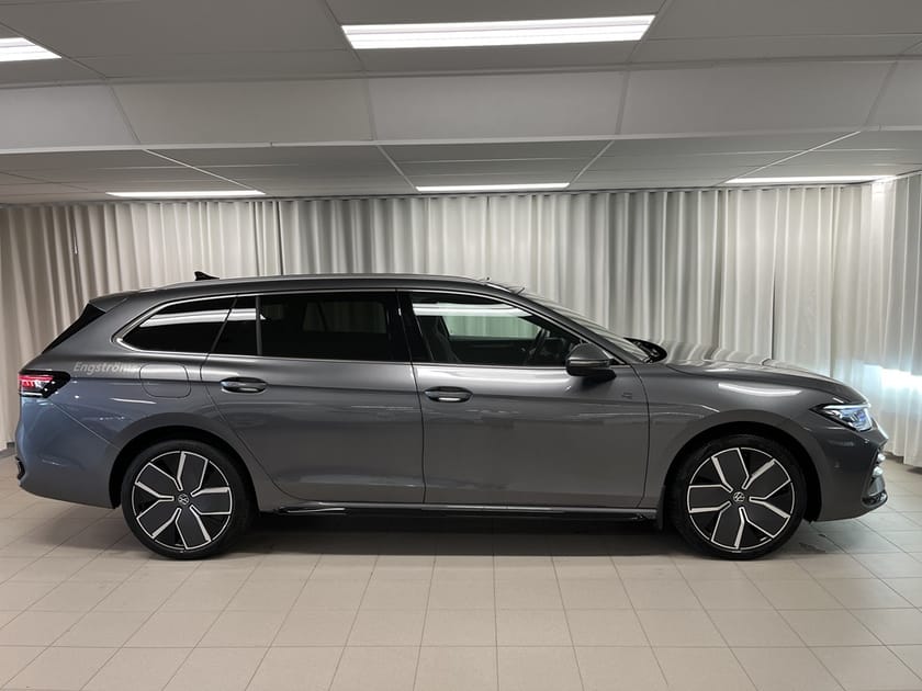 Bild 2 av Volkswagen Passat Variant eHybrid PB   R-LINE 1.5 TSI E-HYBRID / 272 HK