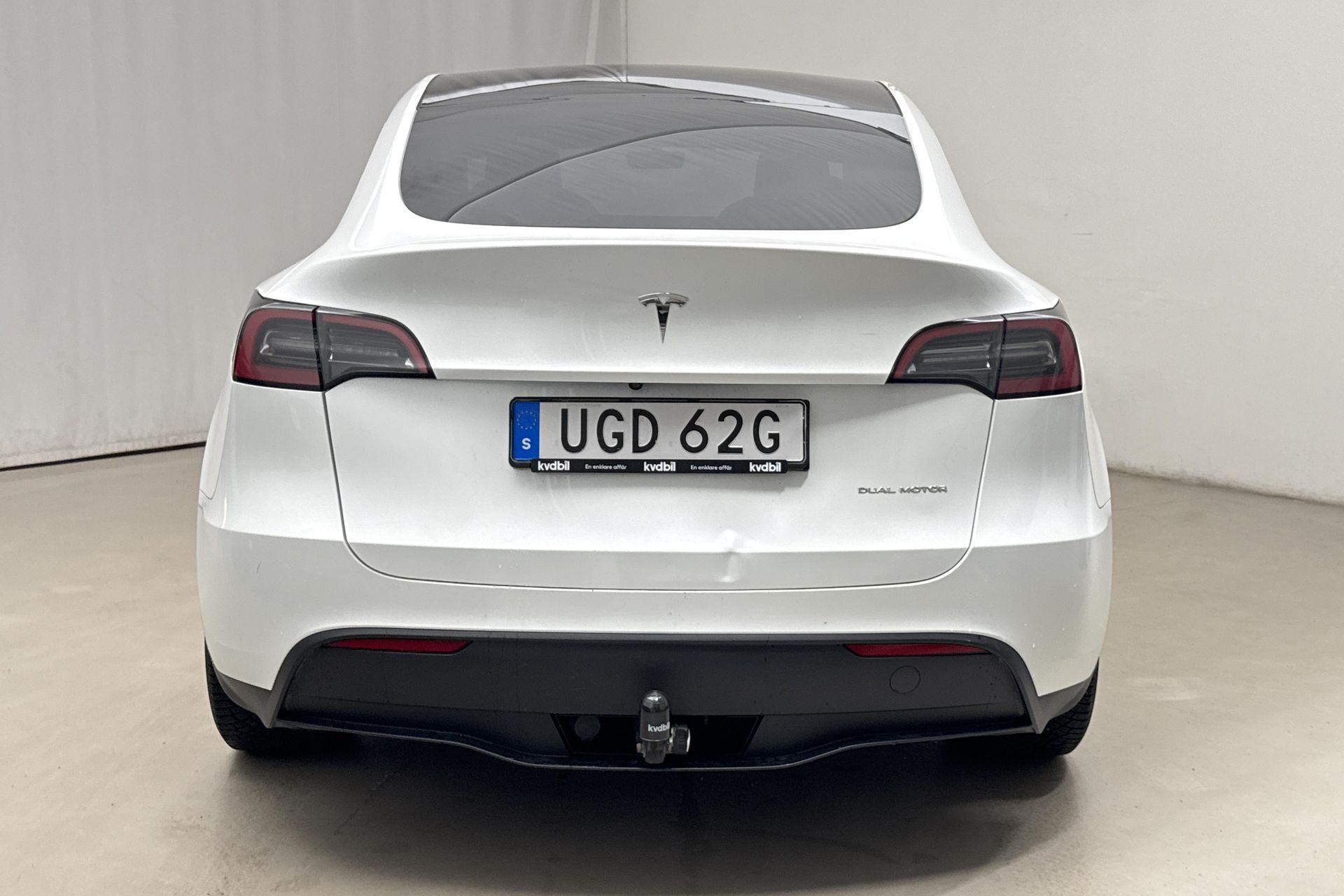 Tesla Model Y Long Range AWD 2023, bild 6/10