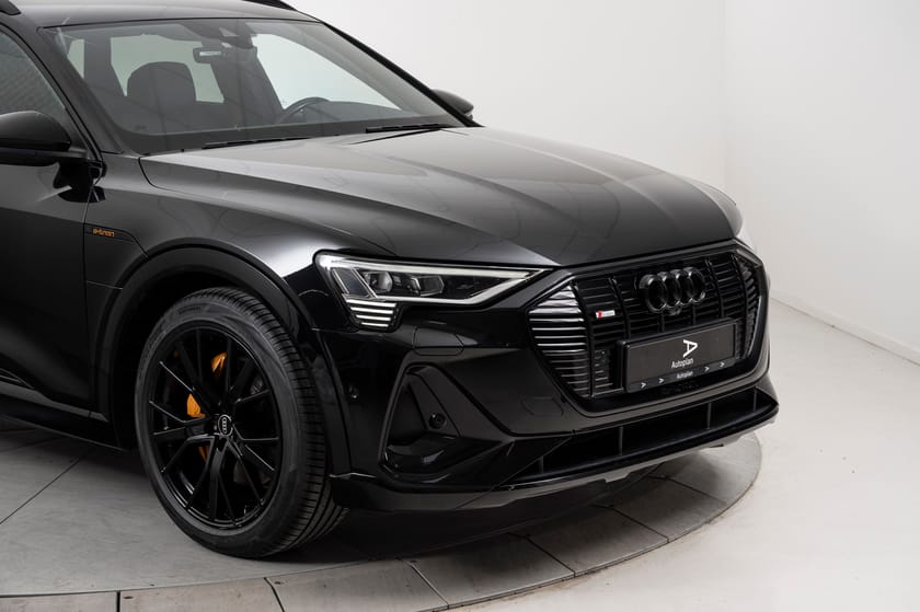 Bilde 3 av Audi e-tron 55 quattro S line Black Edition Batteritest/Matrix/360/B&O