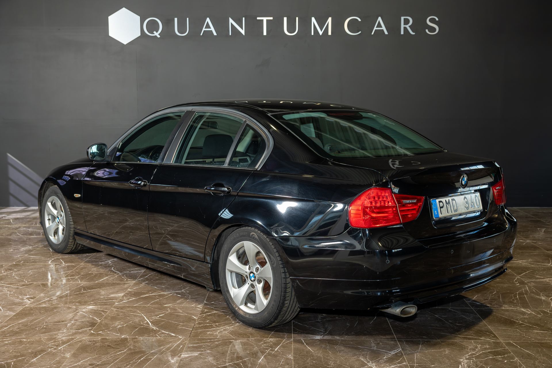 BMW 320 2011, photo 7/26