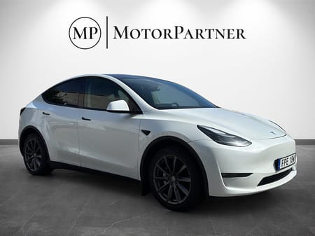 Tesla Model Y Long Range AWD Autopilot Dragkrok MOMS 514hk