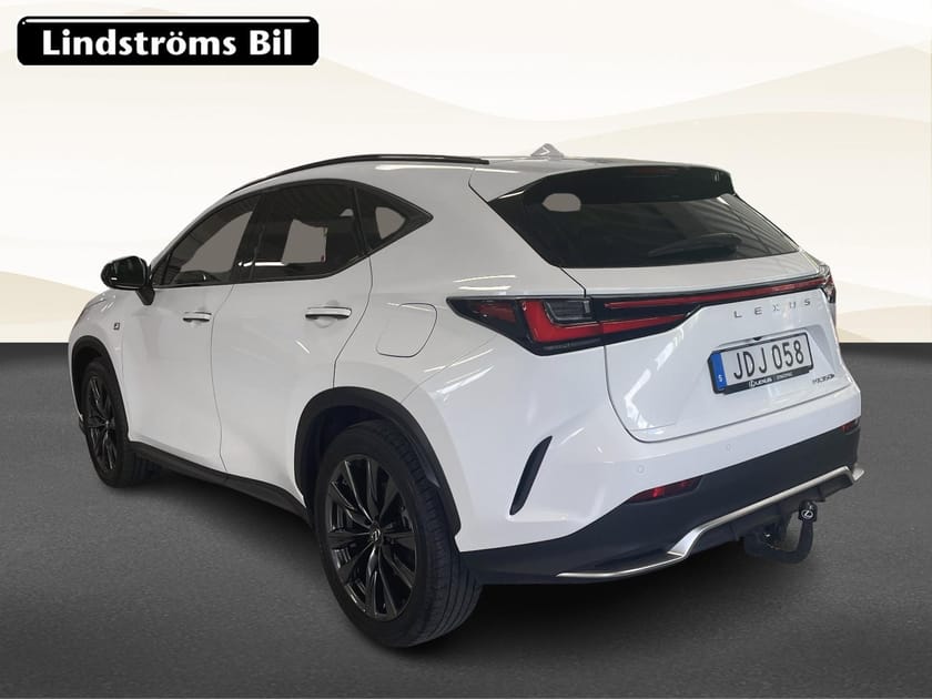 Bild 4 av Lexus NX 350h AWD F SPORT PANORAMA - Dragkrok - Vinterhjul - Ledramp