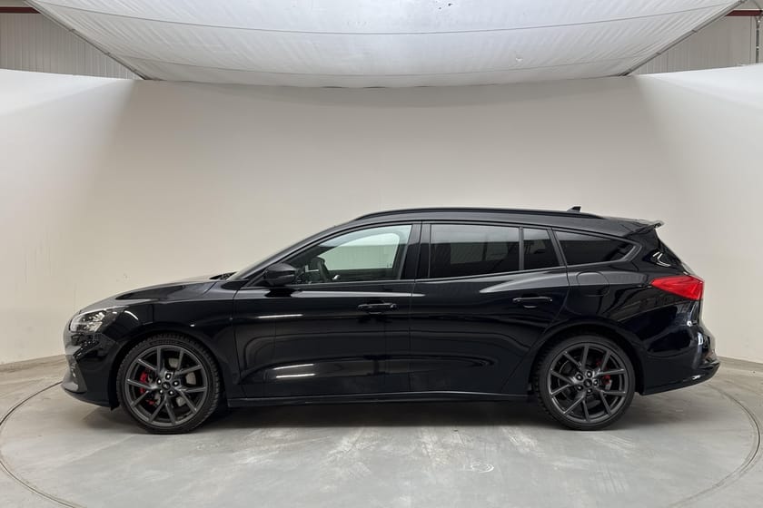 Bild 2 av Ford Focus ST Kombi 2.3 EcoBoost 280hk  B/O Recaro