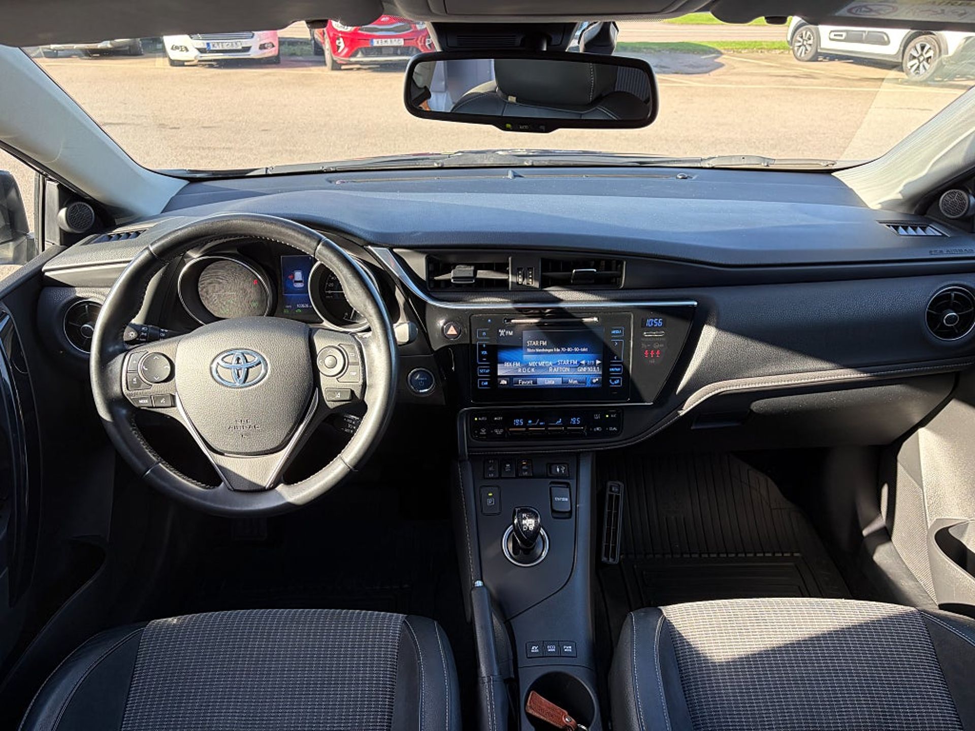 Toyota Auris 2016, bild 7/10