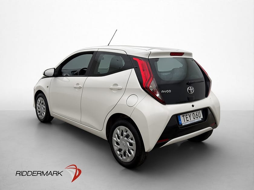 Bild 5 av Toyota Aygo 1.0 72hk X-PLAY Kamera Farthållare Bluetooth