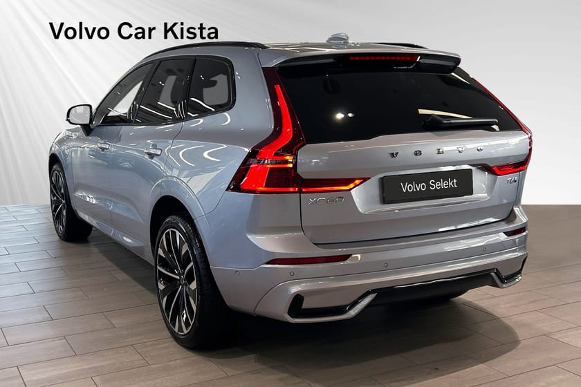 Bild 4 av Volvo XC60 T6 Plus Dark Nordic Edition Drag H/K Panorama HUD