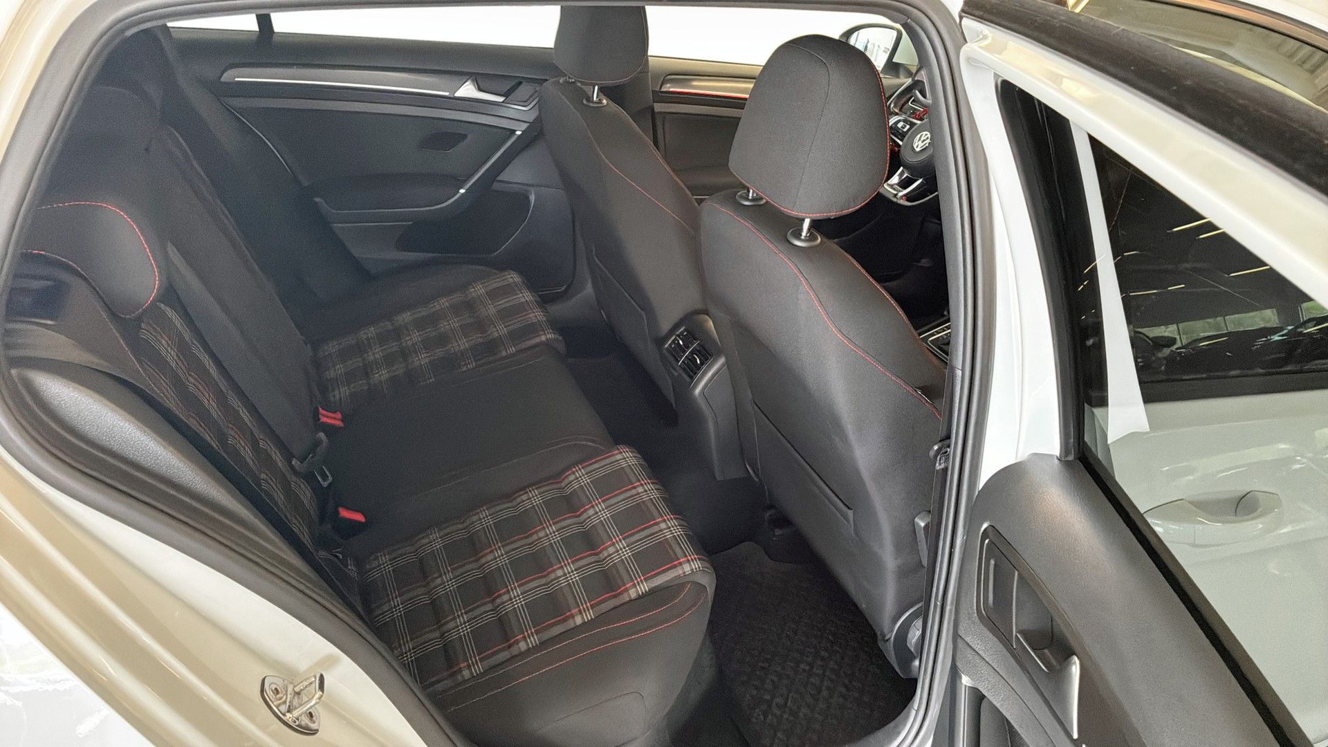 Volkswagen Golf 2018, kuva 5/10