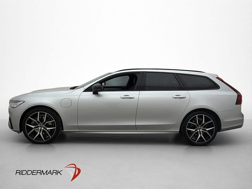 Bild 4 av Volvo V90 T8 AWD 392hk R-Design HuD H/K Pano Drag BLIS