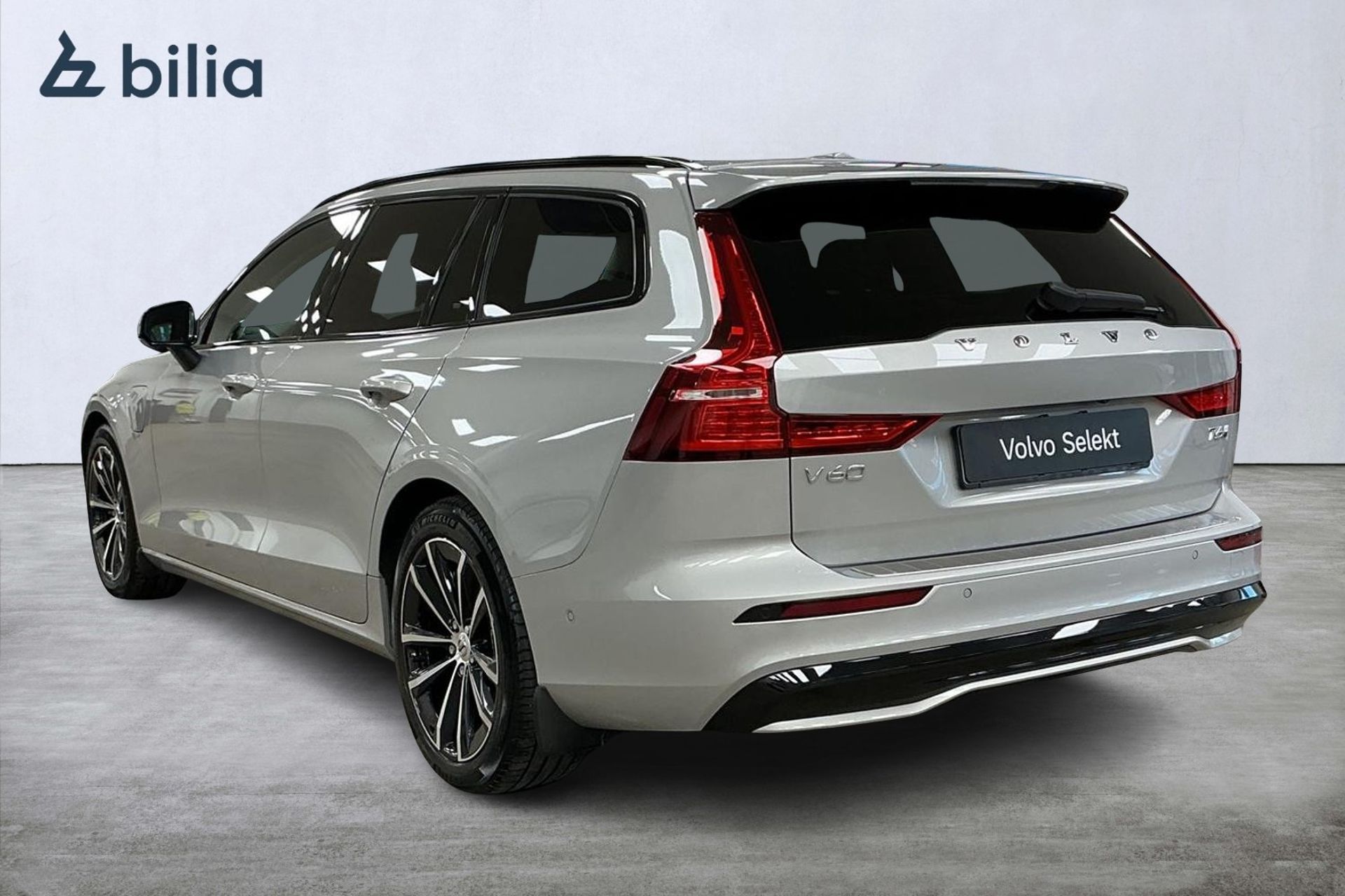 Volvo V60 2025, photo 4/10