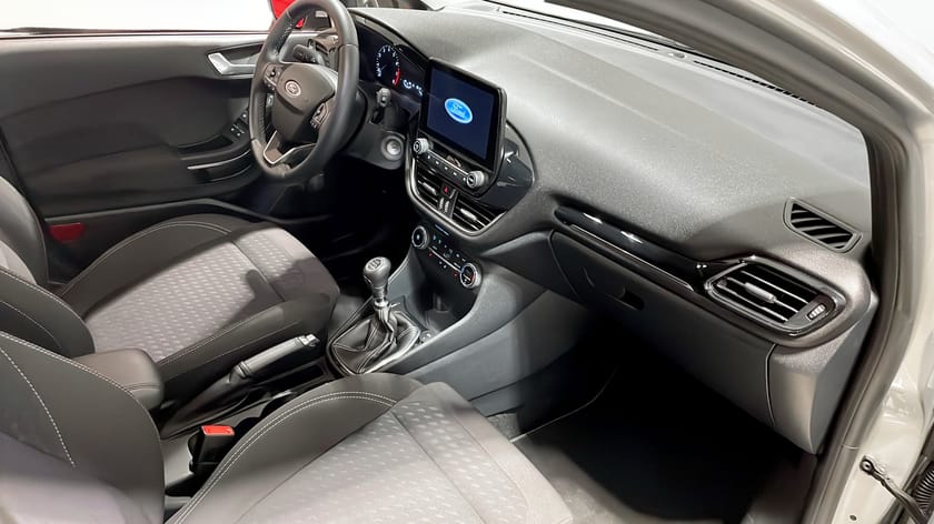 Bild 3 av Ford Fiesta 1.0 95hk Titanium AC Rattvärme Farthållare