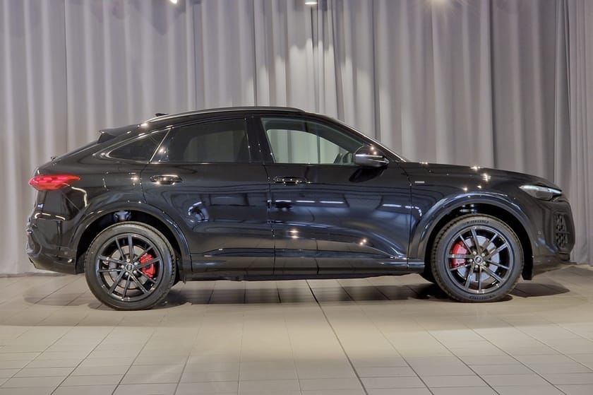 Bild 4 av Audi Q5 Sportback e-hybrid quattro 270 KW S TRONIC